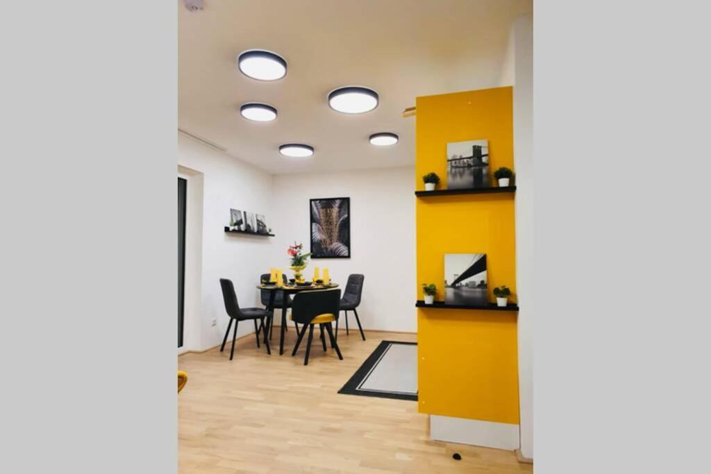 Leon Apartment Neu! Gemuetlichkeit An Erster Stelle Linz Eksteriør billede